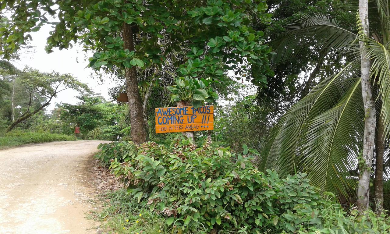 Surf Break At Paunch Bed & Breakfast Bocas del Toro Exterior photo