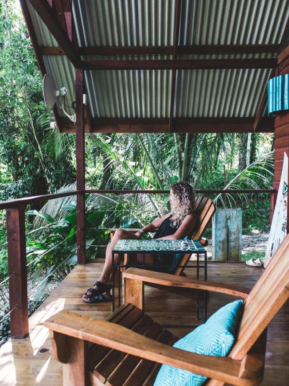 Surf Break At Paunch Bed & Breakfast Bocas del Toro Exterior photo